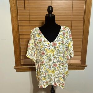 Loft V-Neck elbow length gathered sleeve flowy top